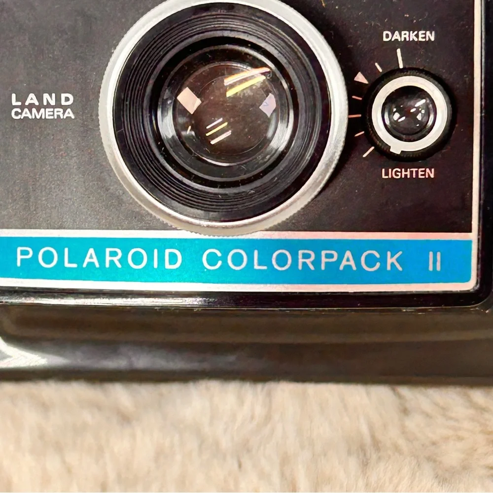 Polaroid‎ Black Film Photography Camera with Instant Capture Untested